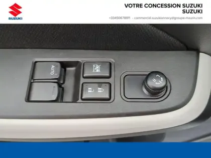 Photo 12 Suzuki Swift  1.2 Dualjet Hybrid 83ch Privilège AllGrip
