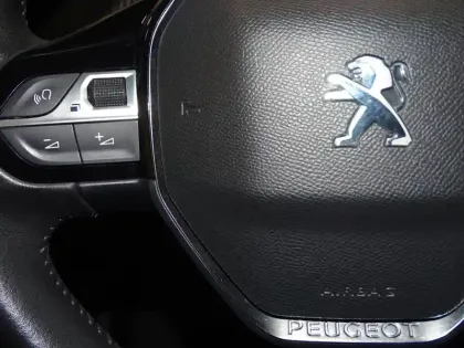 Photo 12 Peugeot 208  1.2 PureTech 100ch S&S Style