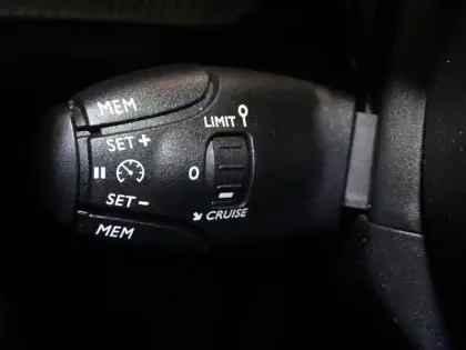 Photo 14 Peugeot 208  1.2 PureTech 100ch S&S Style