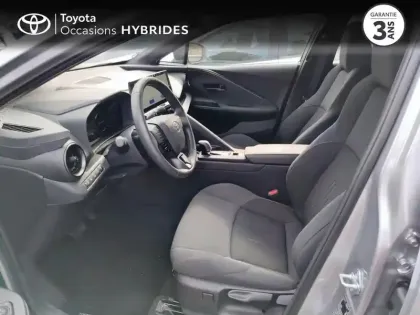 Photo 10 Toyota C-HR  2.0 Hybride Rechargeable 225ch Design NG23