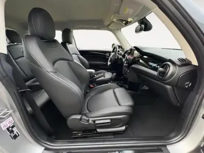 Photo 8 Mini Mini  Cooper 136ch  Edition Camden BVA7