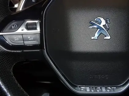 Photo 14 Peugeot 3008  1.5 BlueHDi 130ch S&S GT EAT8