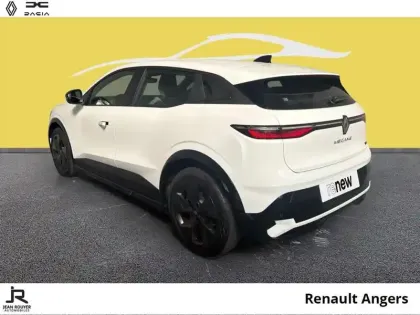 Photo 10 Renault Megane  E-Tech Electric 130ch Equilibre autonomie urbaine -24