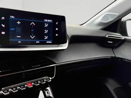 Photo 12 Peugeot 208  1.2 PureTech 100ch S&S Allure