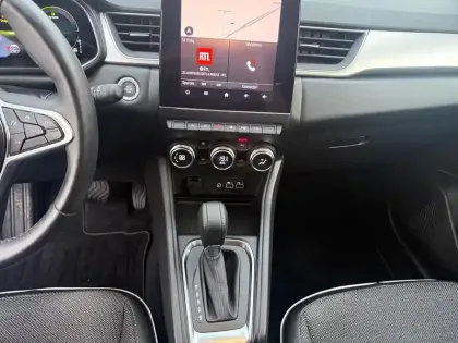 Photo 12 Renault Captur  1.6 E-Tech hybride 145ch Techno