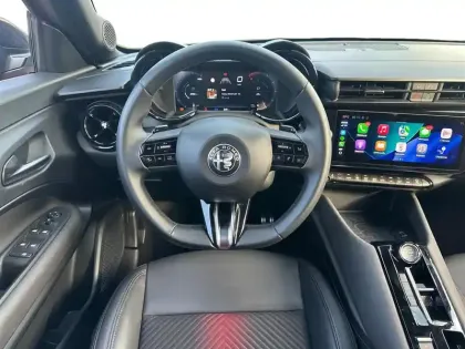 Photo 7 Alfa Romeo Junior  1.2 Ibrida 136ch Premium DCT6