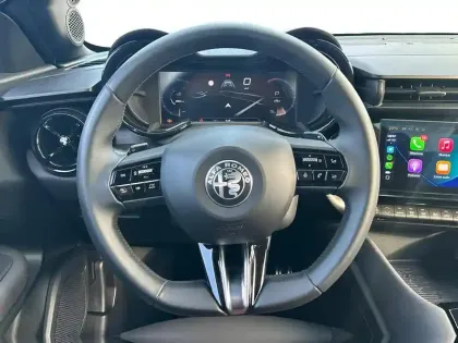 Photo 11 Alfa Romeo Junior  1.2 Ibrida 136ch Premium DCT6