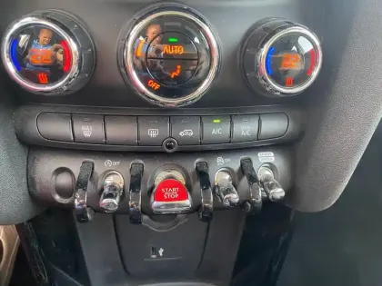 Photo 12 Mini Mini  5 Portes Cooper 136ch  Essential BVA7