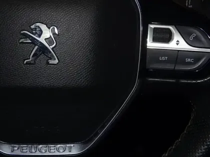 Photo 14 Peugeot 3008  1.2 PureTech 130ch S&S GT Line
