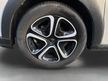 Photo 10 Citroën C3  1.2 PureTech 110ch S&S Shine 124g
