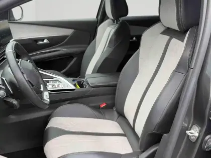 Photo 8 Peugeot 3008  HYBRID4 300ch GT e-EAT8