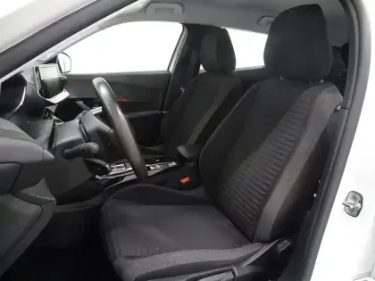 Photo 10 Peugeot 2008  e- 136ch Style
