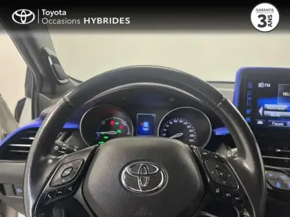 Photo 12 Toyota C-HR  122h Graphic 2WD E-CVT RC18
