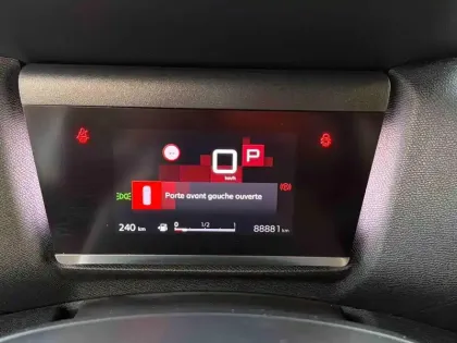 Photo 12 Citroën C4  PureTech 130ch S&S Feel EAT8