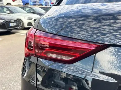 Photo 6 Audi Q3  35 TDI 150ch S line S tronic 7