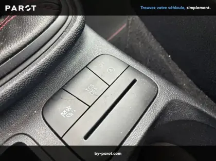 Photo 17 Ford Fiesta 1.0 Flexifuel 95 ch S&S BVM6 ST-Line