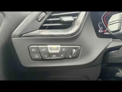Photo 19 BMW Serie 2 218dA 150ch M Sport BVA8 Suréquipée