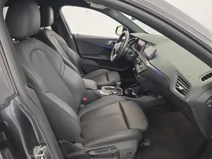 Photo 38 BMW Serie 2 218dA 150ch M Sport BVA8 Suréquipée