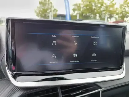 Photo 17 Peugeot 2008  Hybrid 110 ch e-DCS6