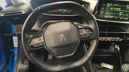 Photo 12 Peugeot 2008  PureTech 100 S&S BVM6