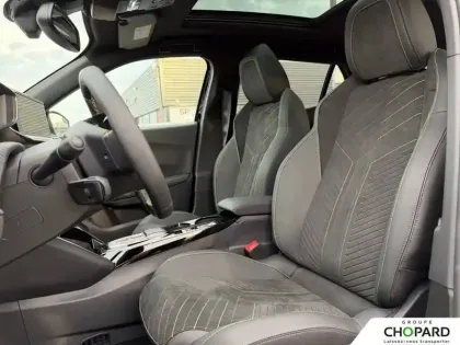 Photo 36 Peugeot 2008  Hybrid 145 ch e-DCS6