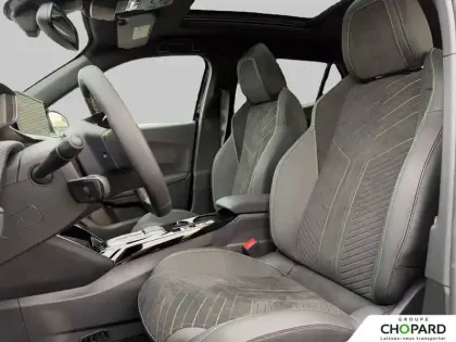Photo 10 Peugeot 2008  Hybrid 145 ch e-DCS6