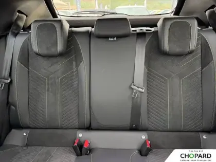 Photo 40 Peugeot 2008  Hybrid 145 ch e-DCS6