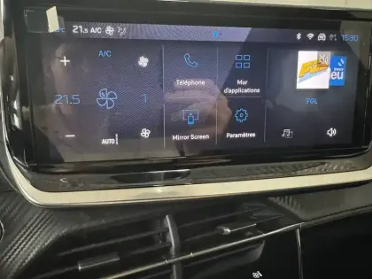 Photo 18 Peugeot 2008  Hybrid 145 ch e-DCS6