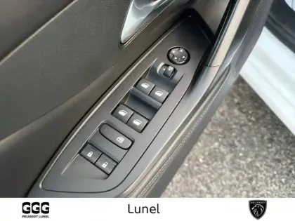 Photo 15 Peugeot 308  PureTech 130ch S&S BVM6