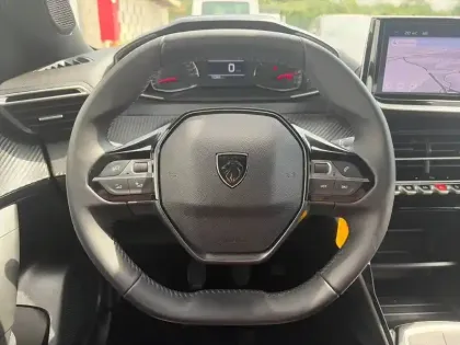 Photo 15 Peugeot 2008  100 S&S BVM6