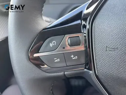 Photo 18 Peugeot 208  Hybrid 110 ch e-DCS6