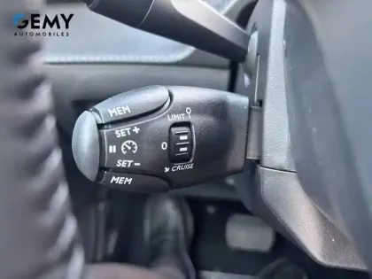 Photo 20 Peugeot 208  Hybrid 110 ch e-DCS6