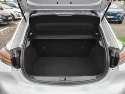 Photo 5 Peugeot 208  Hybrid 110 ch e-DCS6
