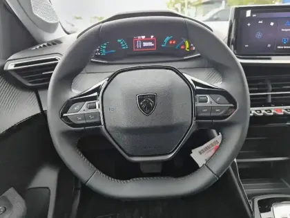 Photo 8 Peugeot 208  Hybrid 110 ch e-DCS6