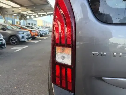 Photo 16 Peugeot Rifter  Standard BlueHDi 130 S&S BVM6 5pl