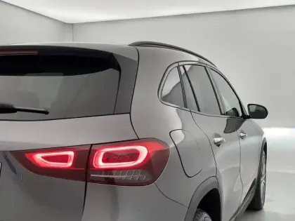 Photo 30 Mercedes GLA  250 e 8G-DCT