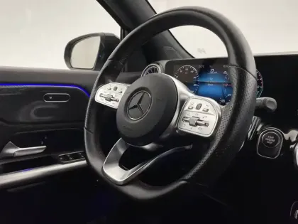 Photo 23 Mercedes GLA  250 e 8G-DCT