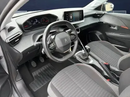 Photo 16 Peugeot 208  PureTech 75 S&S BVM5