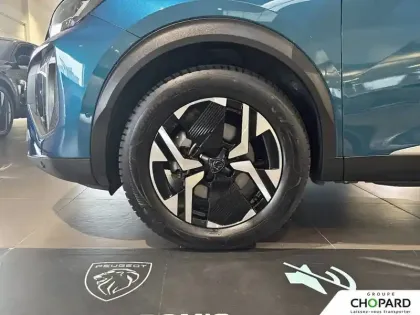Photo 8 Peugeot 2008  Hybrid 110 ch e-DCS6