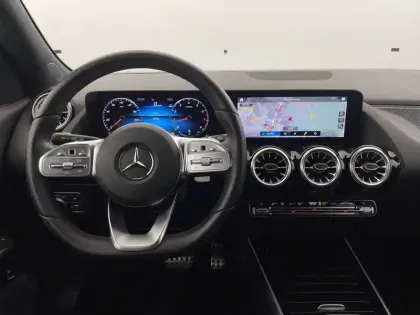 Photo 21 Mercedes GLA  200 7G-DCT