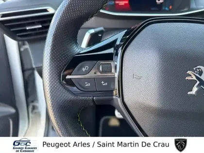 Photo 16 Peugeot 208  PureTech 100 S&S EAT8
