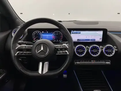 Photo 21 Mercedes GLA  200 d 8G-DCT