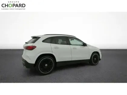 Photo 8 Mercedes GLA  200 d 8G-DCT