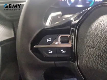 Photo 12 Peugeot 2008  Hybrid 145 ch e-DCS6