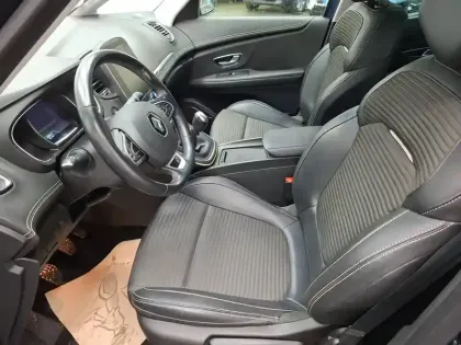 Photo 21 Renault Scenic  TCe 140 FAP