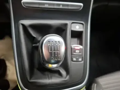 Photo 33 Renault Scenic  TCe 140 FAP