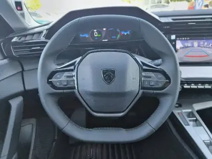 Photo 8 Peugeot 308  Electrique 55 kWh 156ch