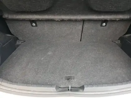 Photo 5 Toyota Yaris  Pro 70 VVT-i