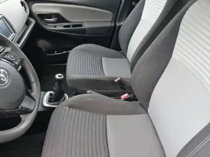 Photo 10 Toyota Yaris  Pro 70 VVT-i