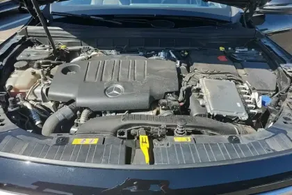 Photo 15 Mercedes GLB  200 d 8G-DCT